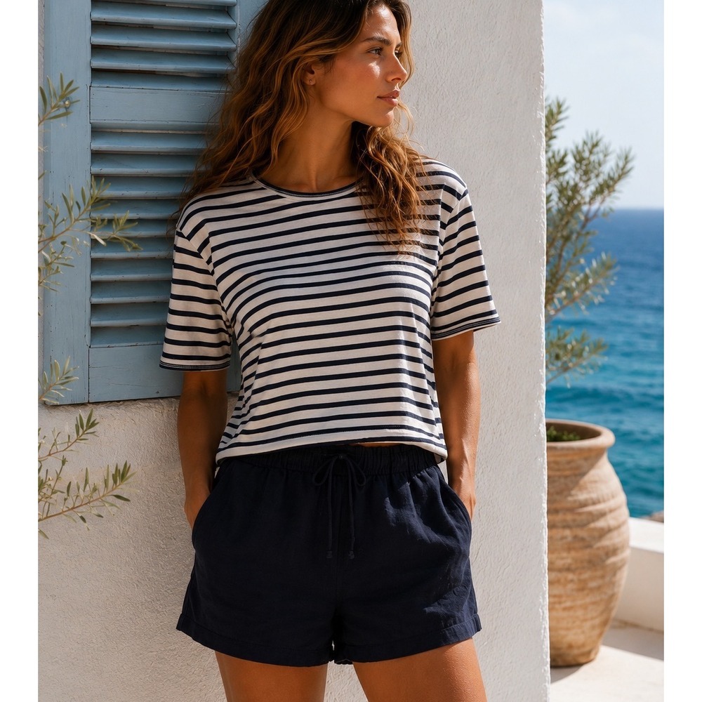 Boden T-Shirt Womens Small Ivory Navy Blue Striped Cotton Boxy Crew Neck T1329